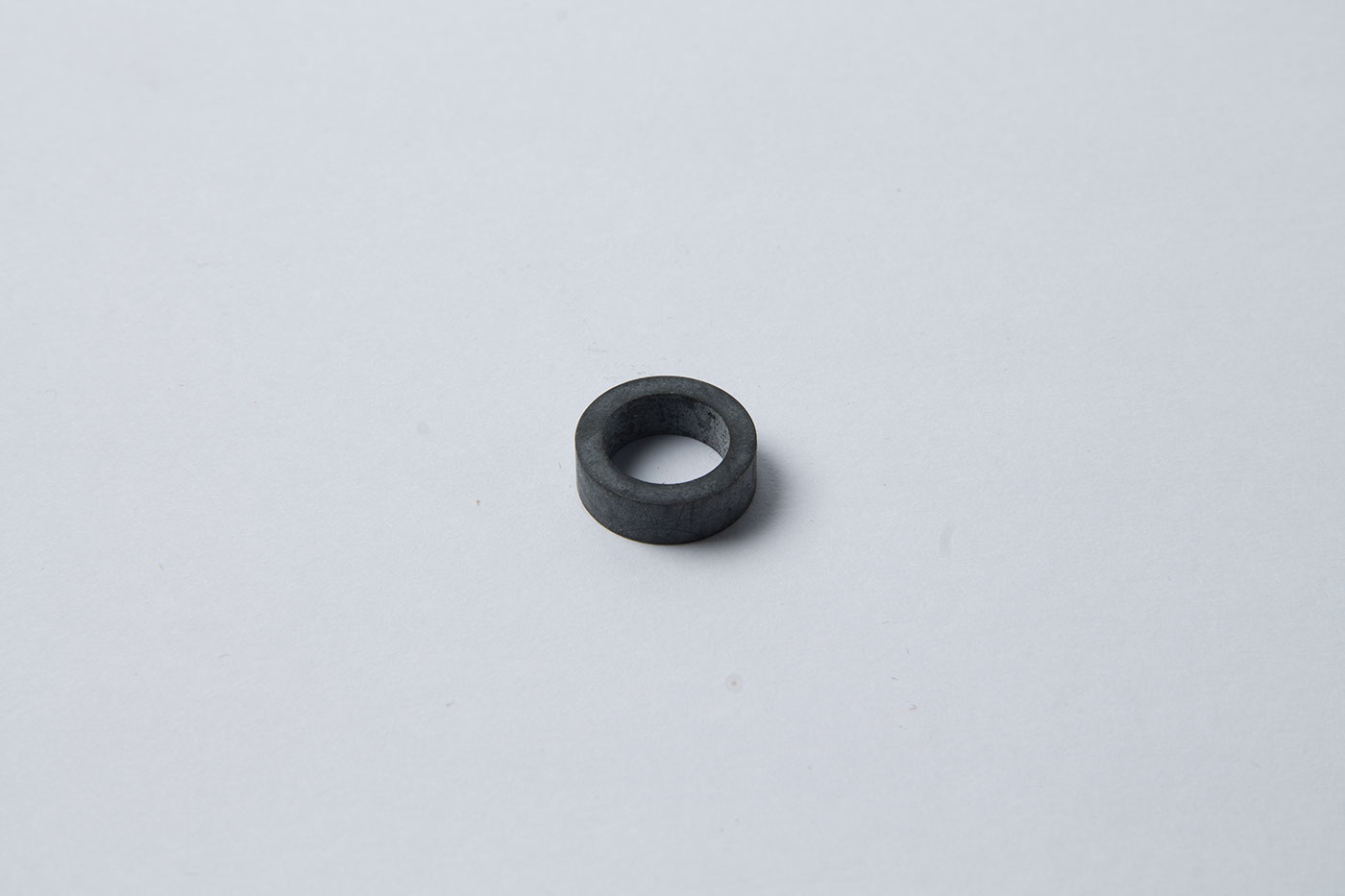 Gummidichtring
Rubber sealing ring
Joint en caoutchouc
Anillo